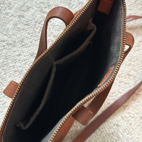 Madewell Transport Tote Small - vegan leather, tan - Picture 13 of 15